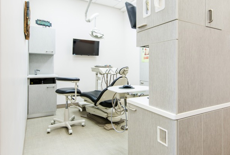 dental clinic in dearborn patients area